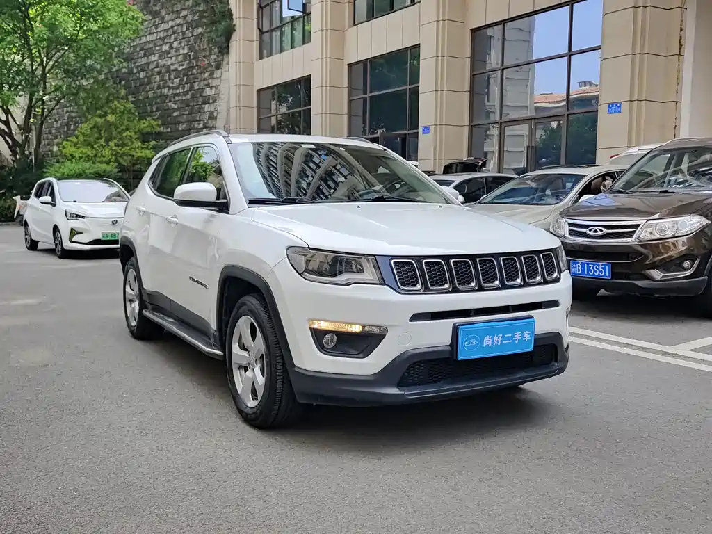 Jeep Compass 2018 — фото 3