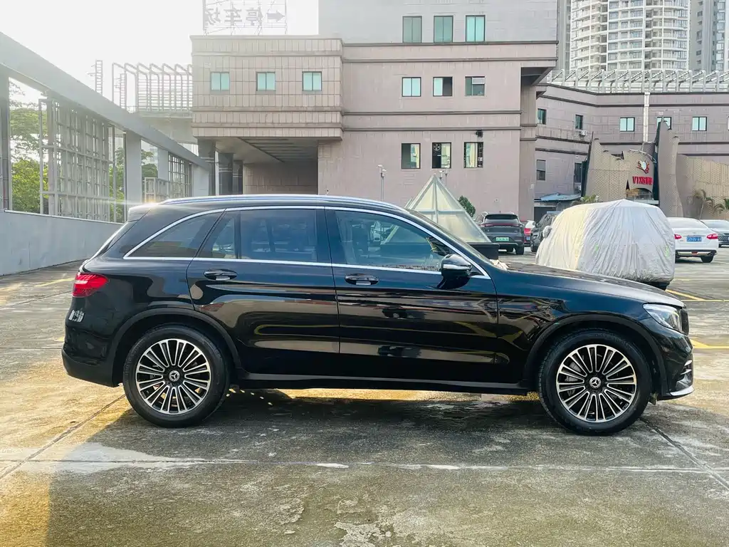 Mercedes-Benz GLC 2018 — фото 28
