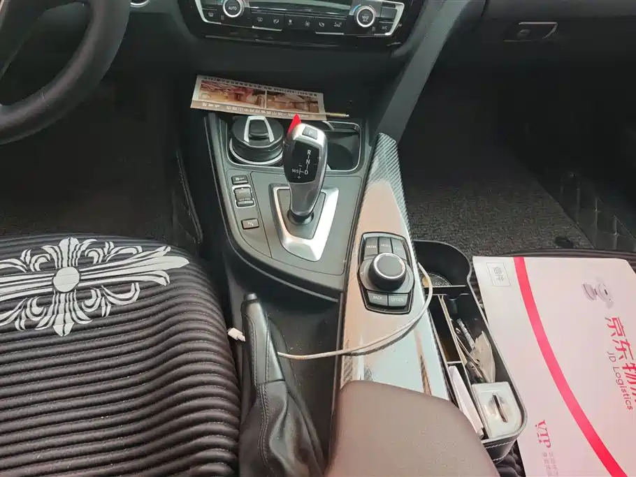 BMW 3 Series 2018 — фото 16