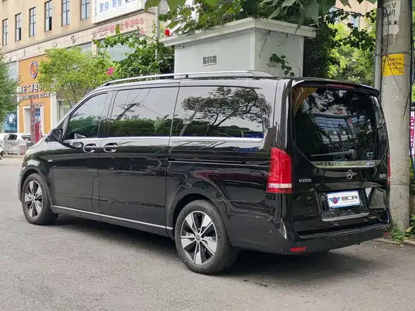 Mercedes-Benz V-Class 2023