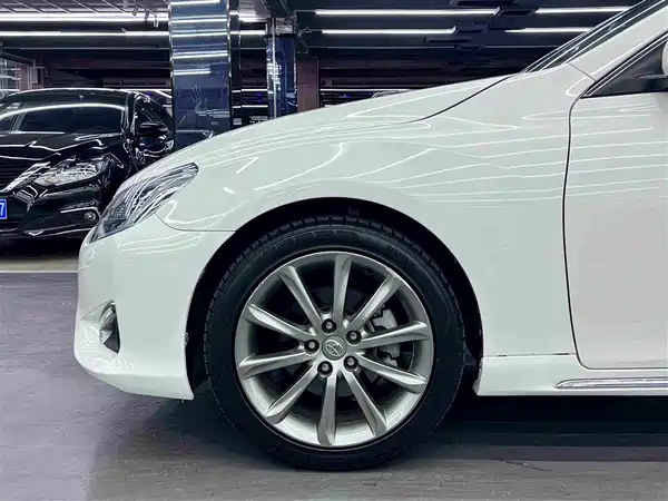 Toyota Reiz 2016
