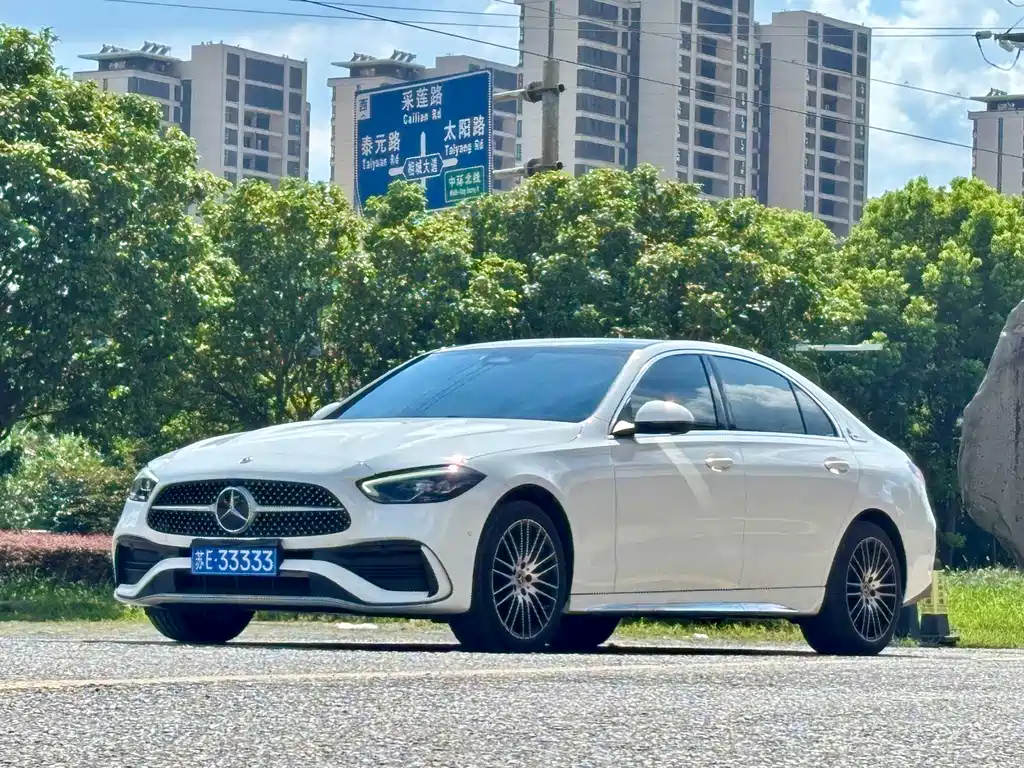 Mercedes-Benz C-Class 2023 — фото 3