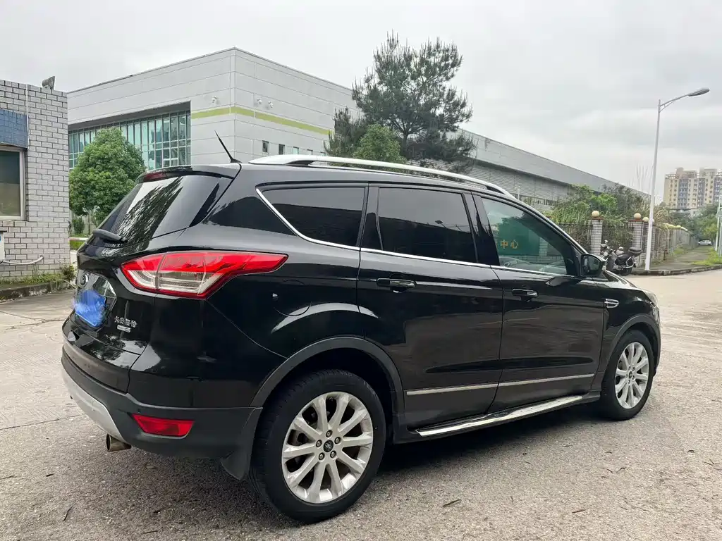 Ford Kuga 2015 — фото 3