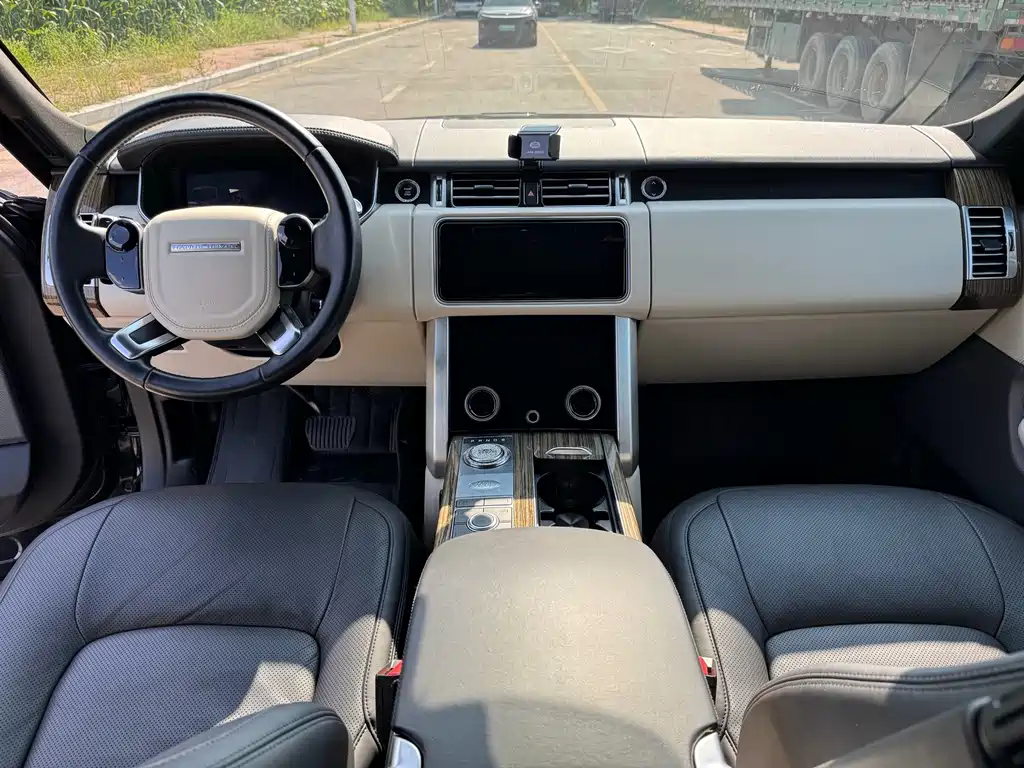 Land Rover Range Rover 2018 — фото 11