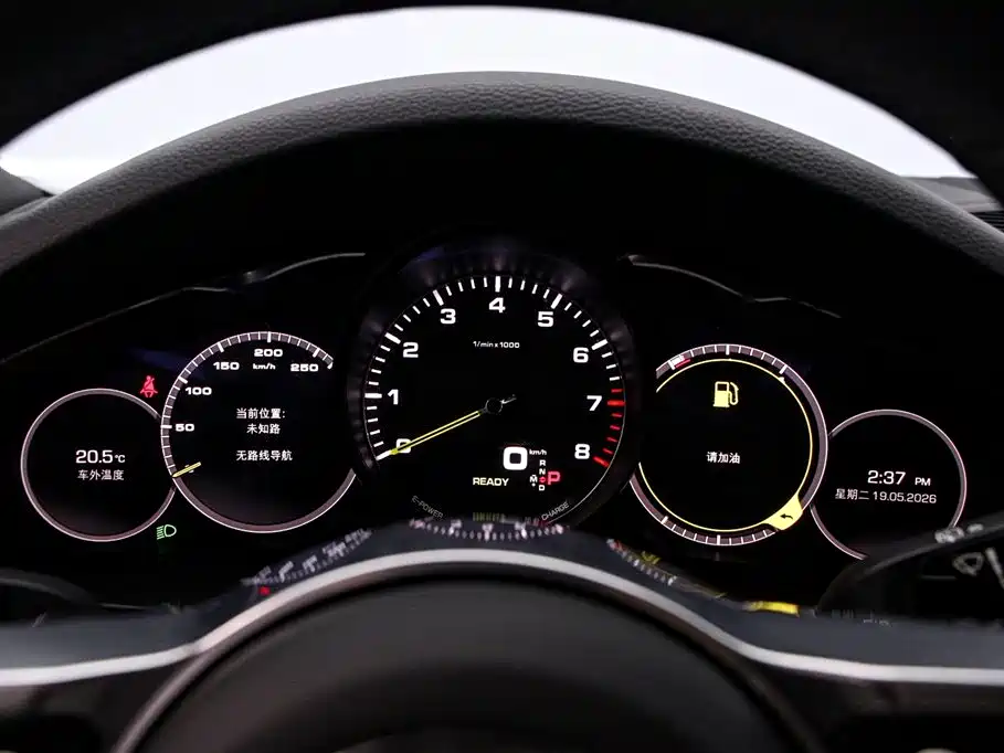 Porsche Cayenne Hybrid 2020 — фото 6