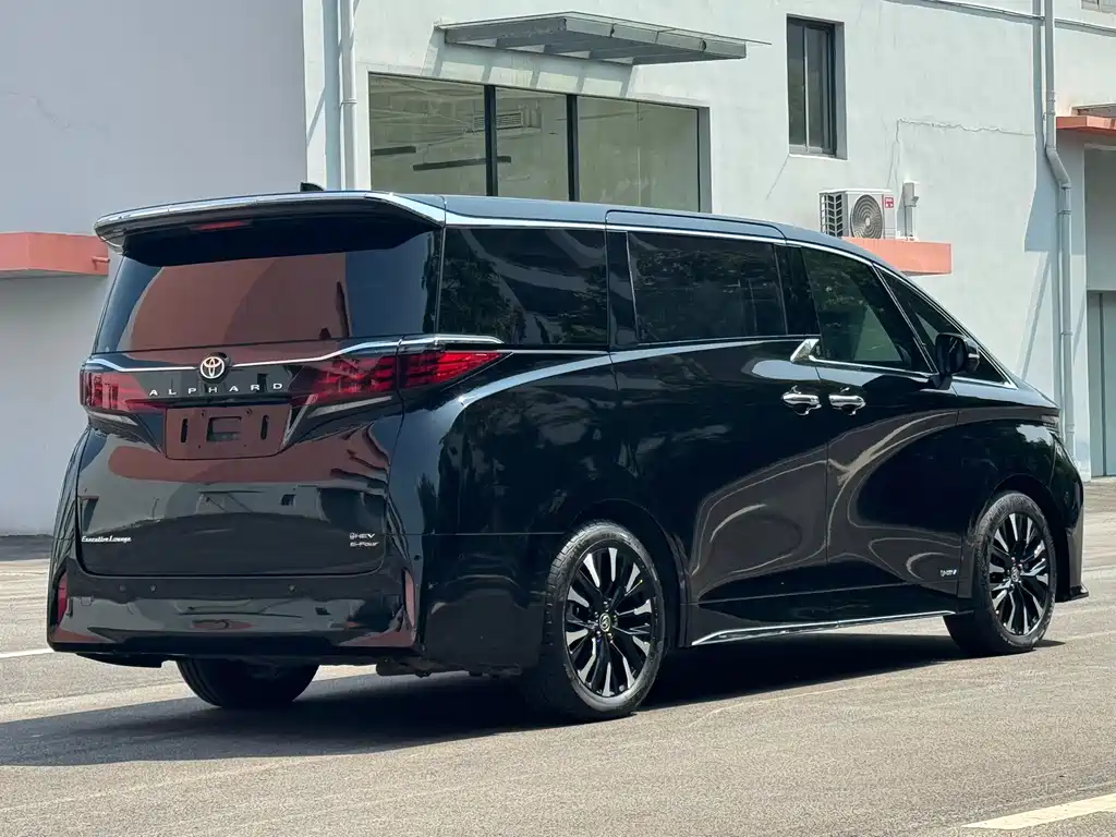 Toyota Alphard 2024