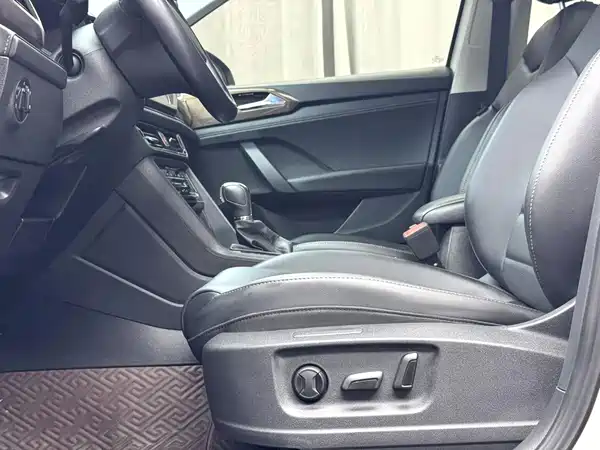 Volkswagen Tharu 2022