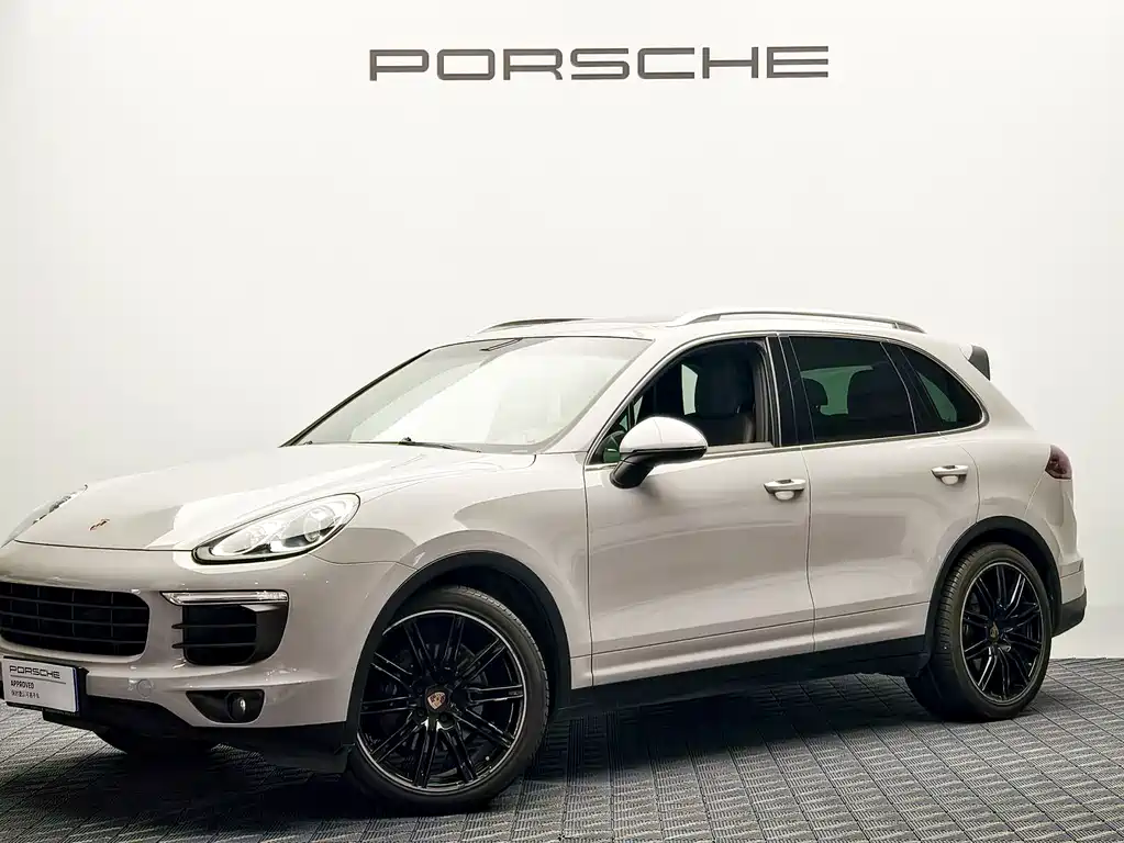 Porsche Cayenne 2015 — фото 1