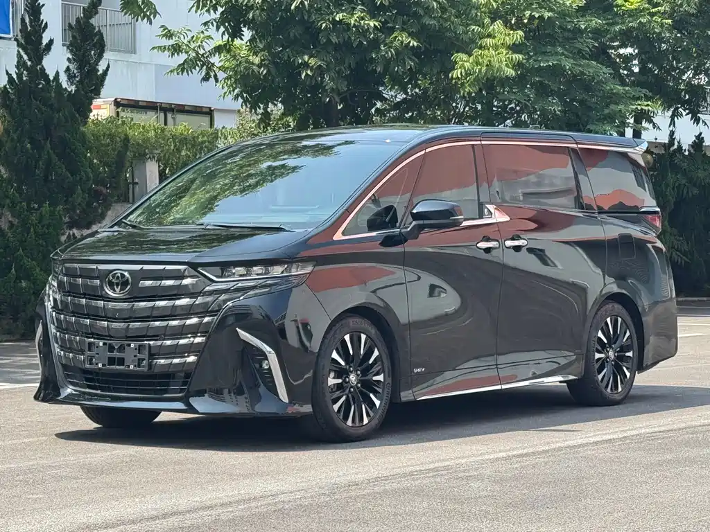 Toyota Alphard 2024
