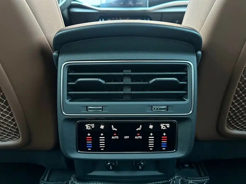 Audi Q7 2026 — фото 19