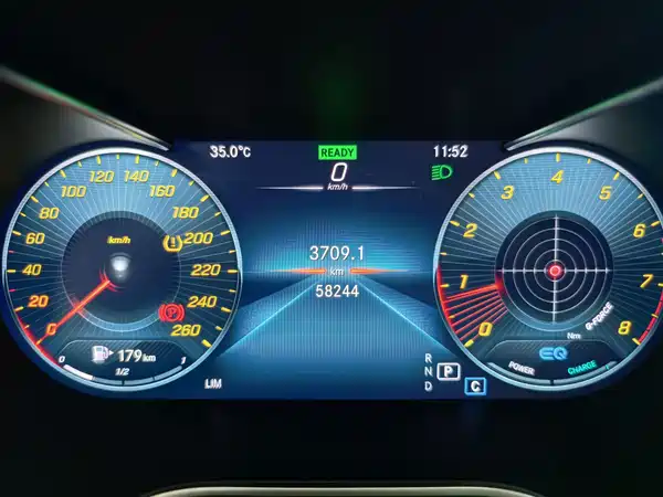 Mercedes-Benz C-Class 2021