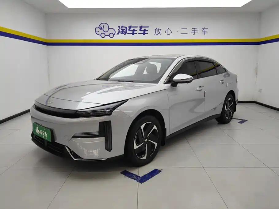 Geely Galaxy L6 2025