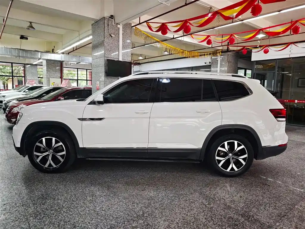 Volkswagen Teramont 2017 — фото 14