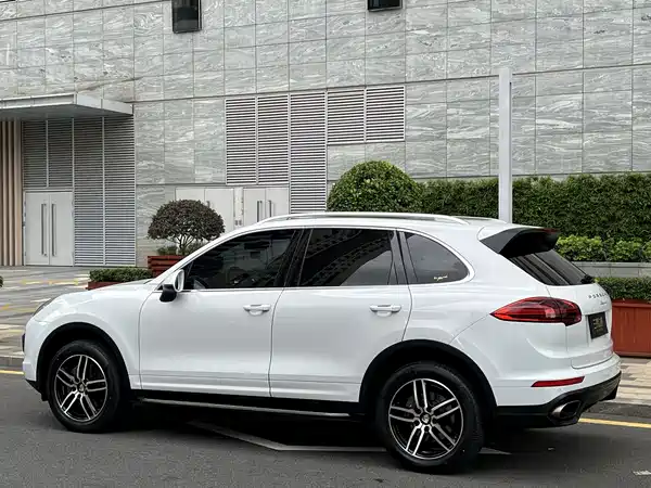 Porsche Cayenne 2015
