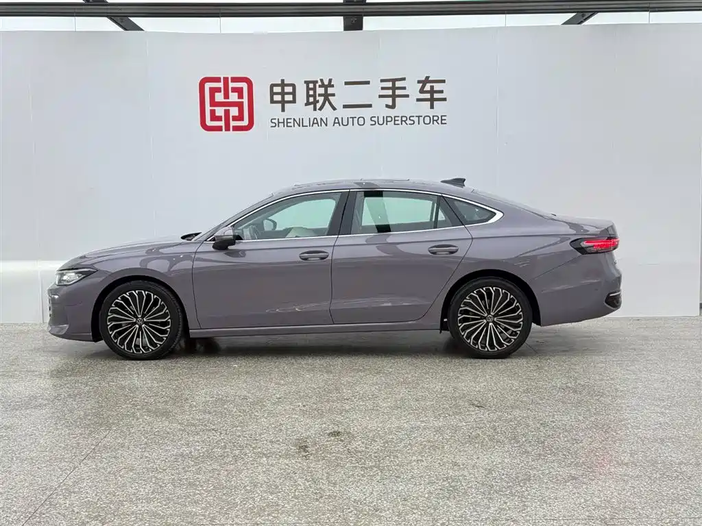 Volkswagen Passat 2024