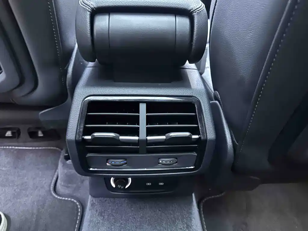 Audi Q3 2023 — фото 18