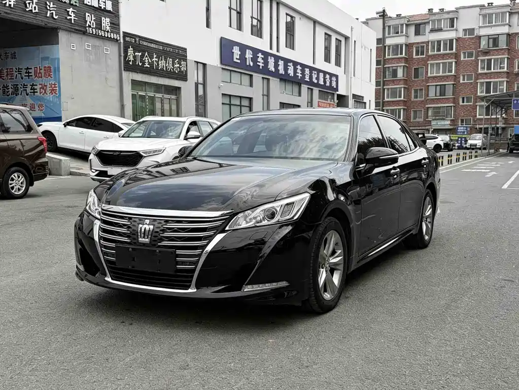 Toyota Crown 2017