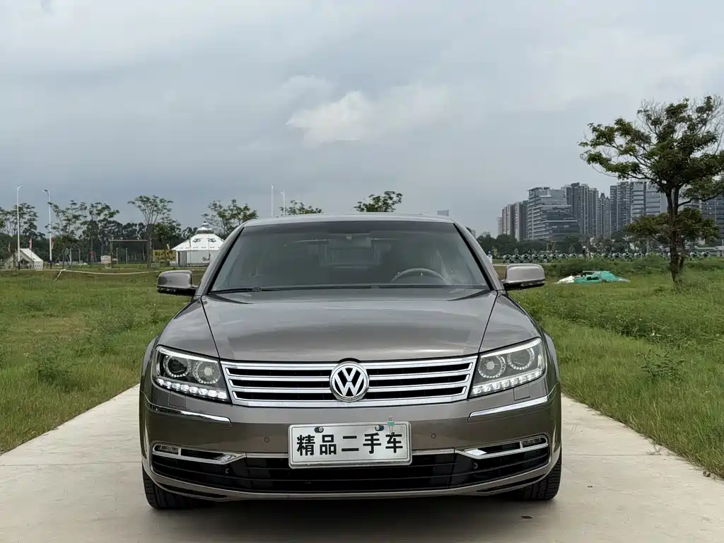 Volkswagen Phaeton 2012 — фото 2