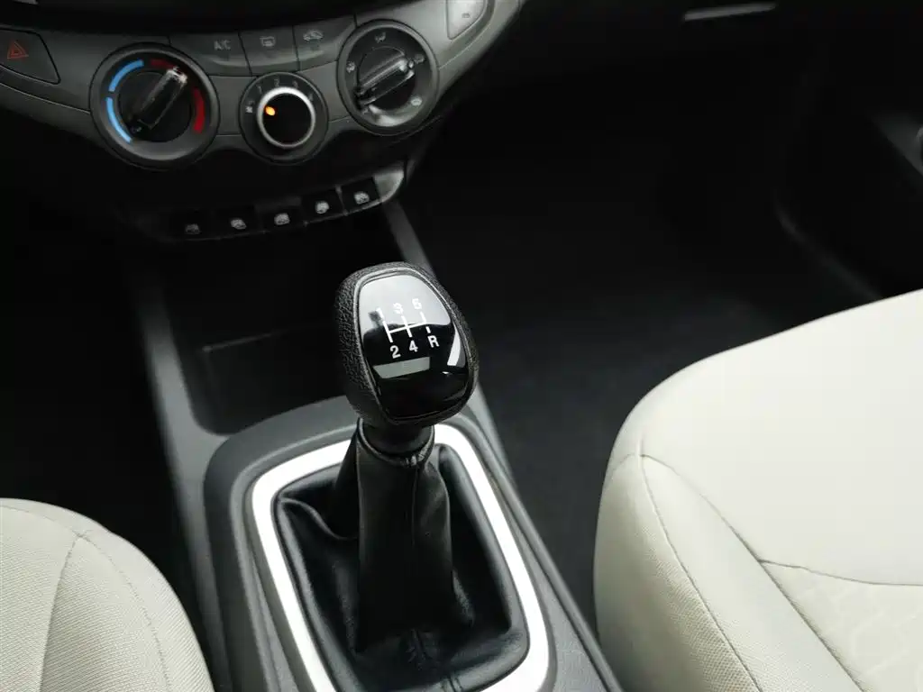 Chevrolet Sail 2015 — фото 13