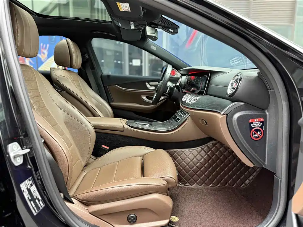Mercedes-Benz E-Class 2022 — фото 28
