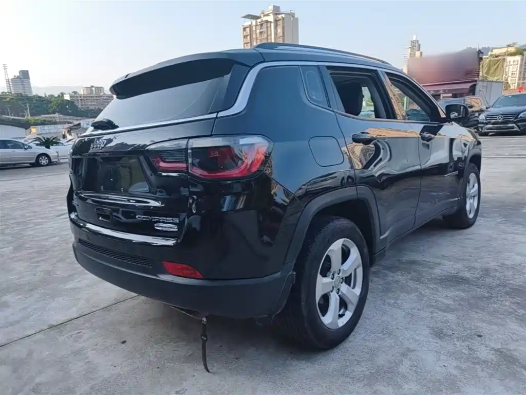Jeep Compass 2019 — фото 7