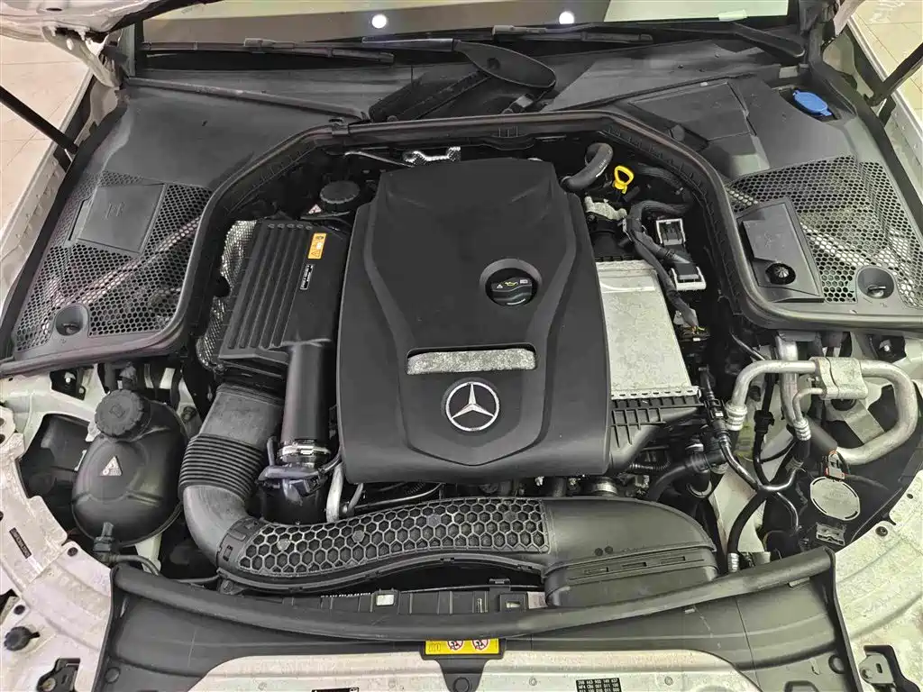 Mercedes-Benz C-Class 2017 — фото 16