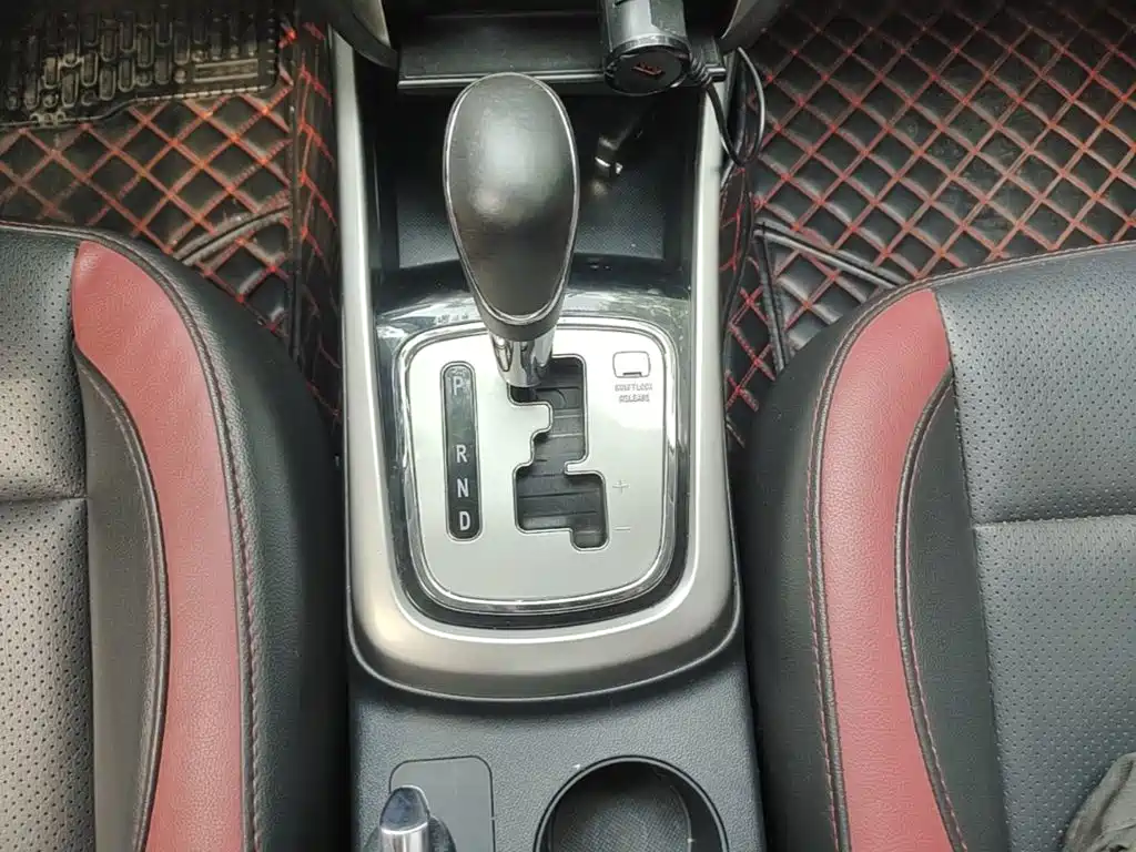 Changan Eado XT 2014 — фото 14
