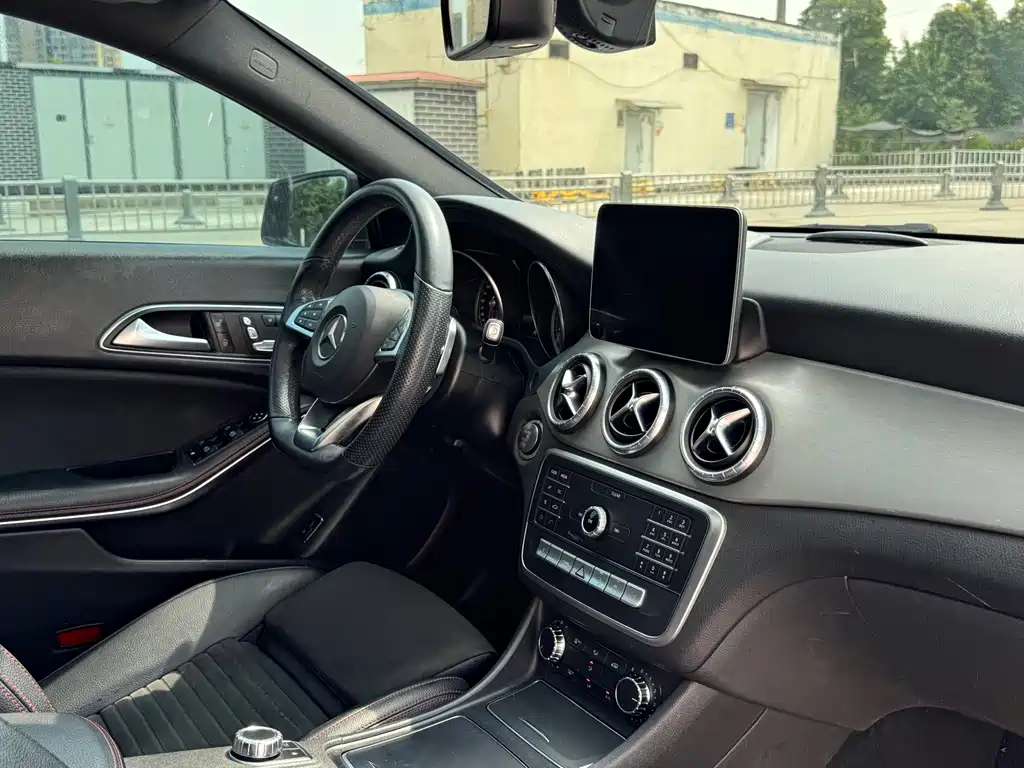 Mercedes-Benz CLA 2019 — фото 21