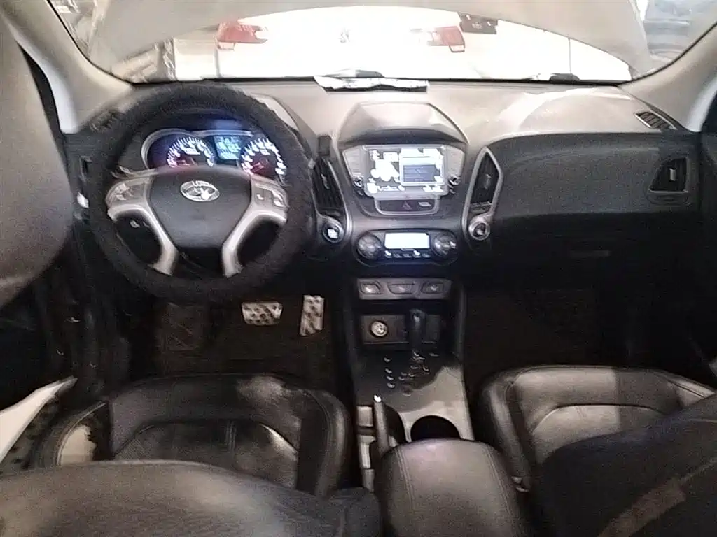 Hyundai ix35 2014 — фото 10