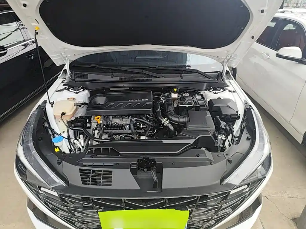 Hyundai Elantra 2021 — фото 20