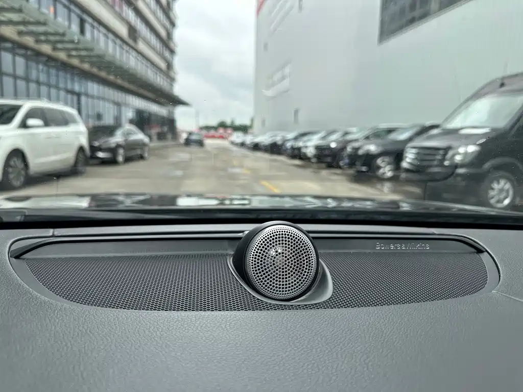Volvo S90 2018 — фото 13