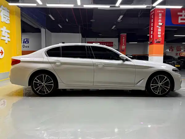 BMW 5 Series 2020