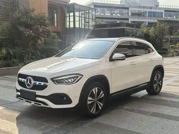 Mercedes-Benz GLA 2021
