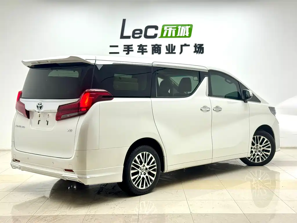 Toyota Alphard 2015 — фото 18