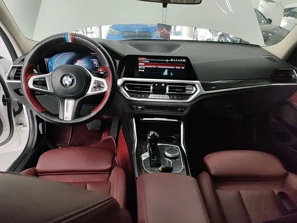 BMW 3 Series 2022 — фото 10