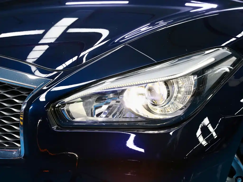 Infiniti Q70 2016 — фото 4