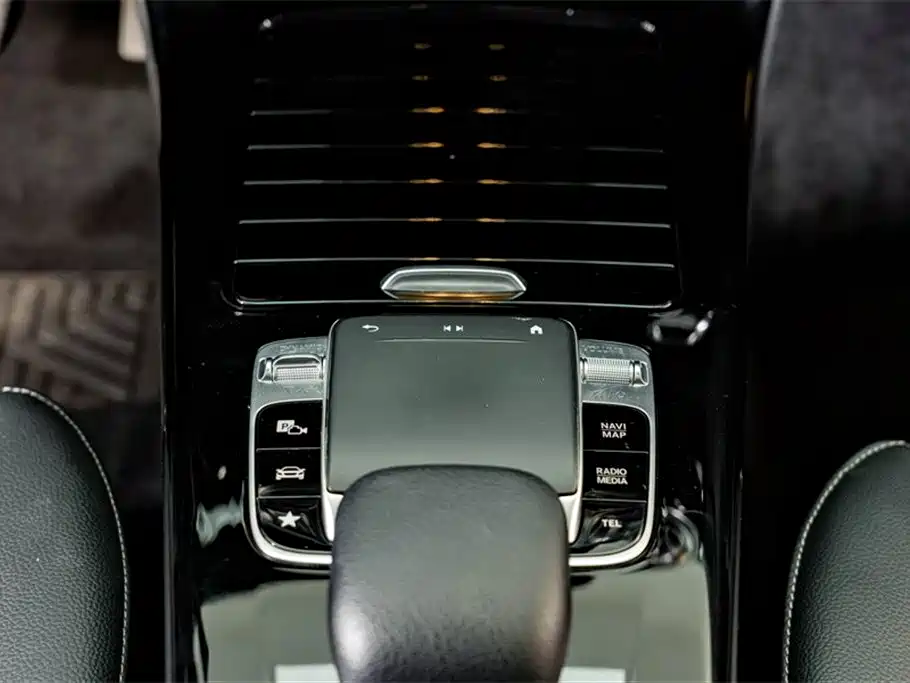 Mercedes-Benz A-Class 2019 — фото 16