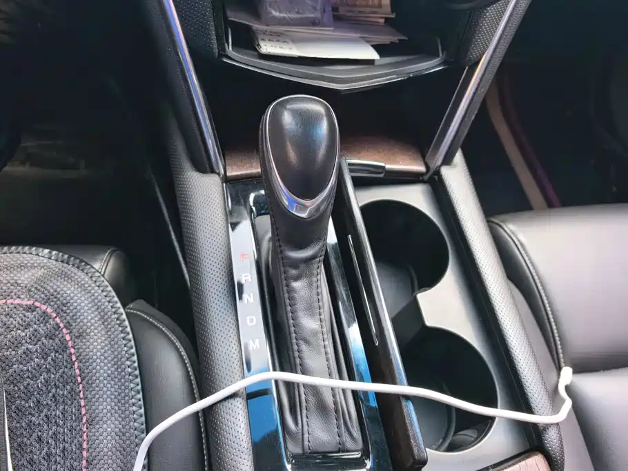 Cadillac XTS 2018 — фото 16
