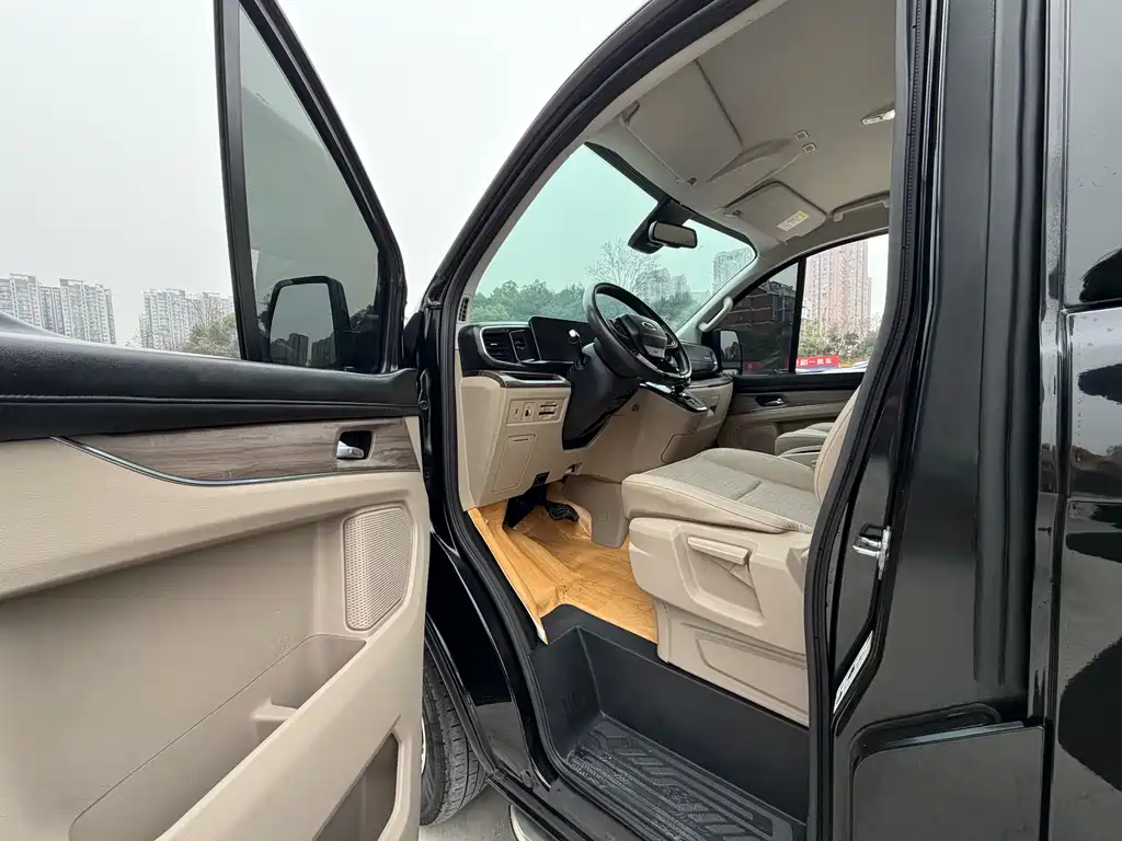 Ford Tourneo 2023 — фото 4