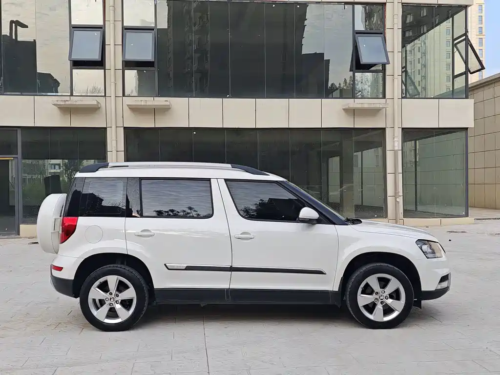 Skoda Yeti 2015 — фото 4