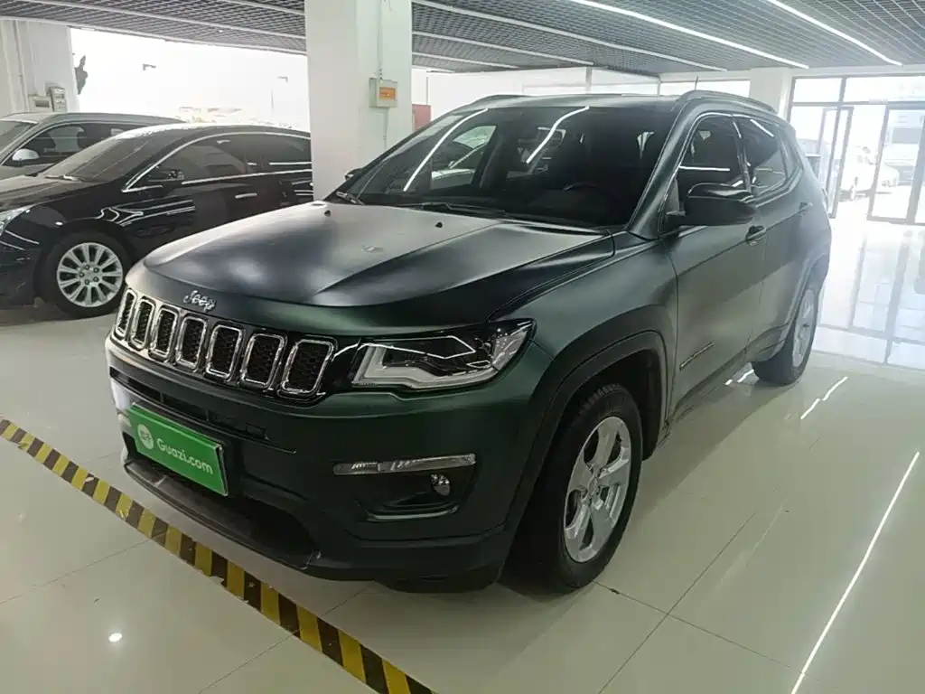 Jeep Compass 2018 — фото 1