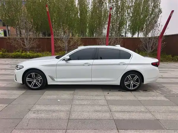 BMW 5 Series 2022