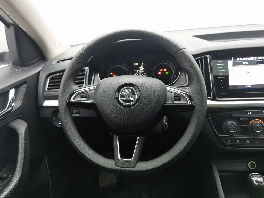 Skoda Kamiq 2020 — фото 11