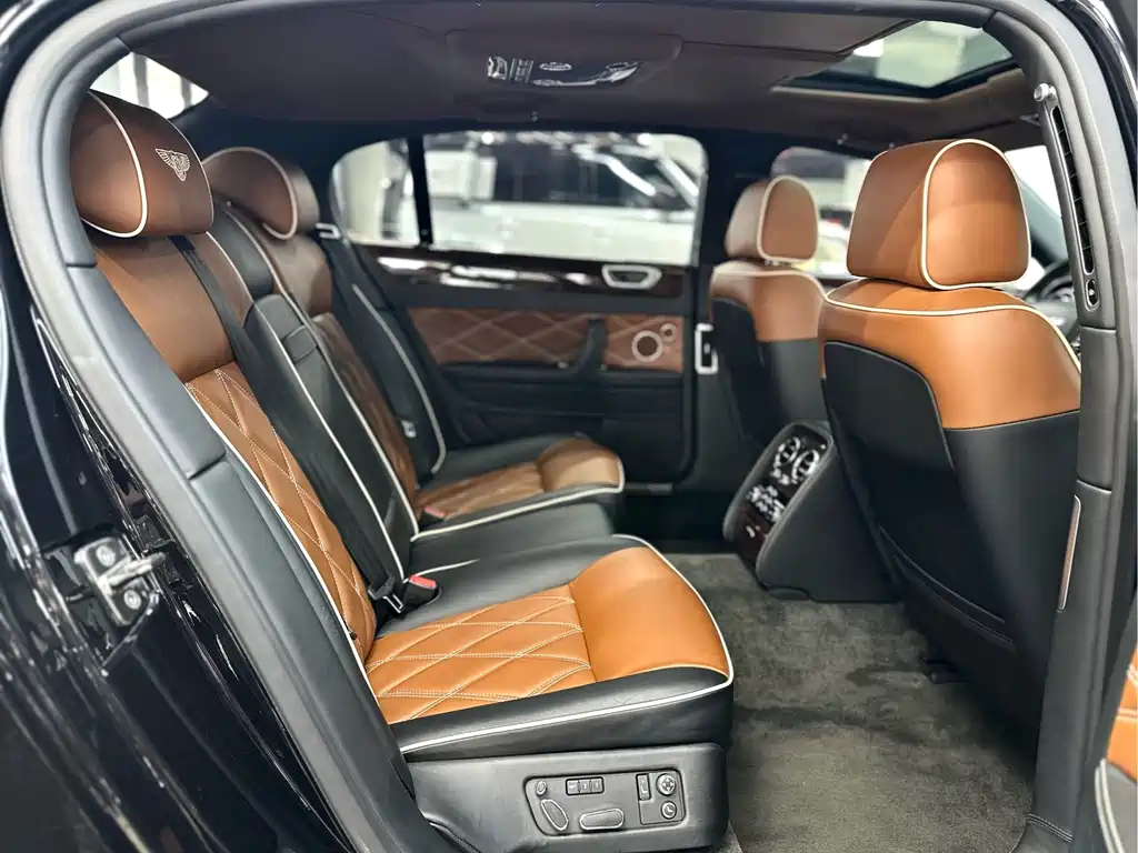 Bentley Flying Spur 2012 — фото 8