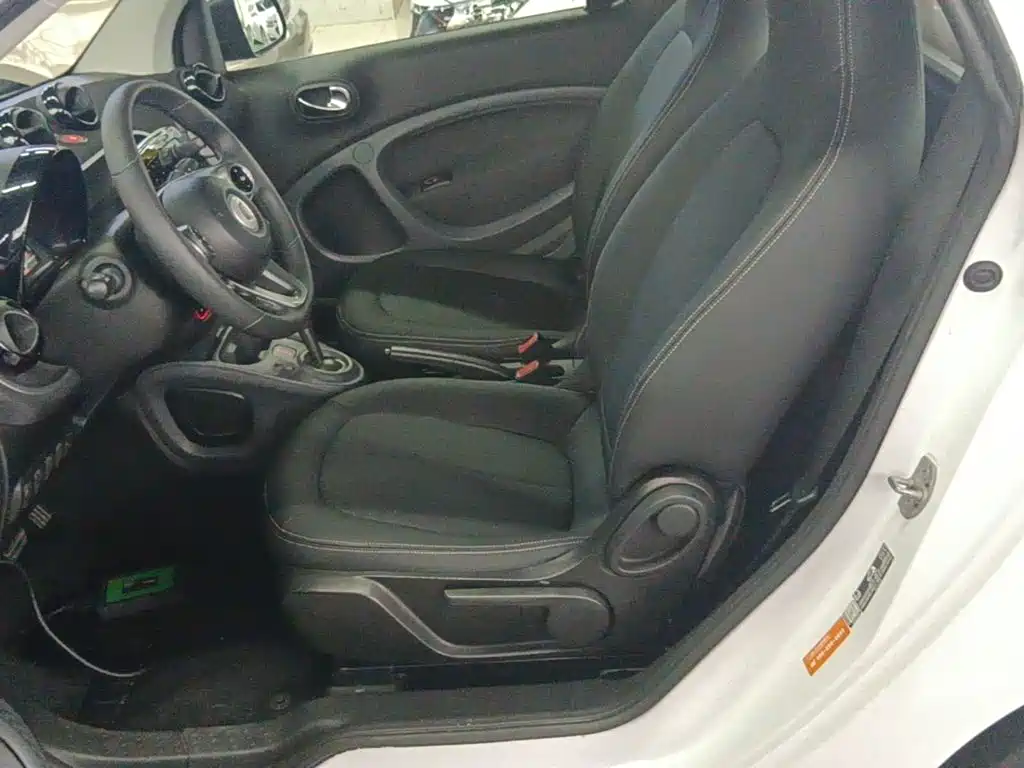 smart fortwo 2019 — фото 13