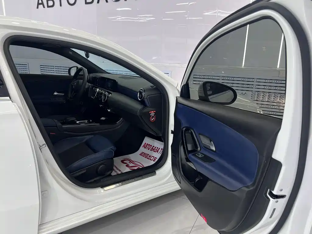 Mercedes-Benz A-Class 2022 — фото 18