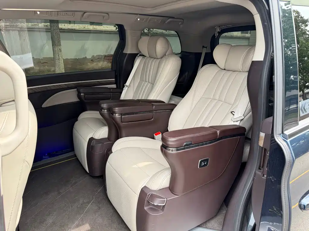 GAC Motor Trumpchi M8 2020 — фото 6