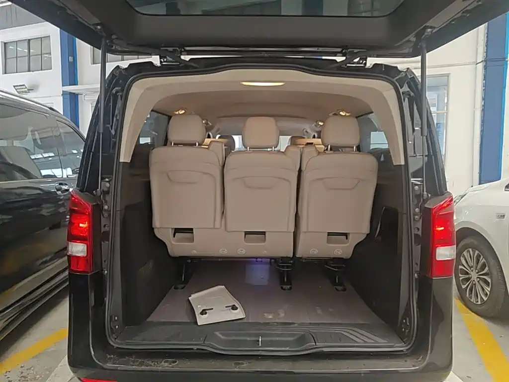 Mercedes-Benz Vito 2023 — фото 19