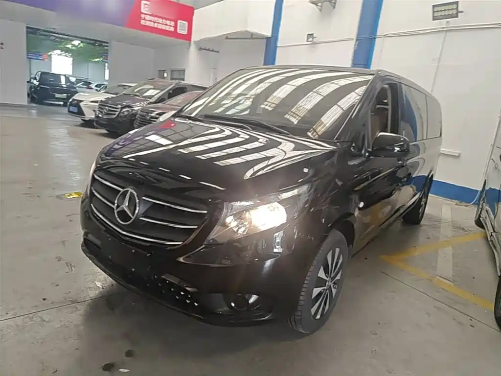 Mercedes-Benz Vito 2023 — фото 2