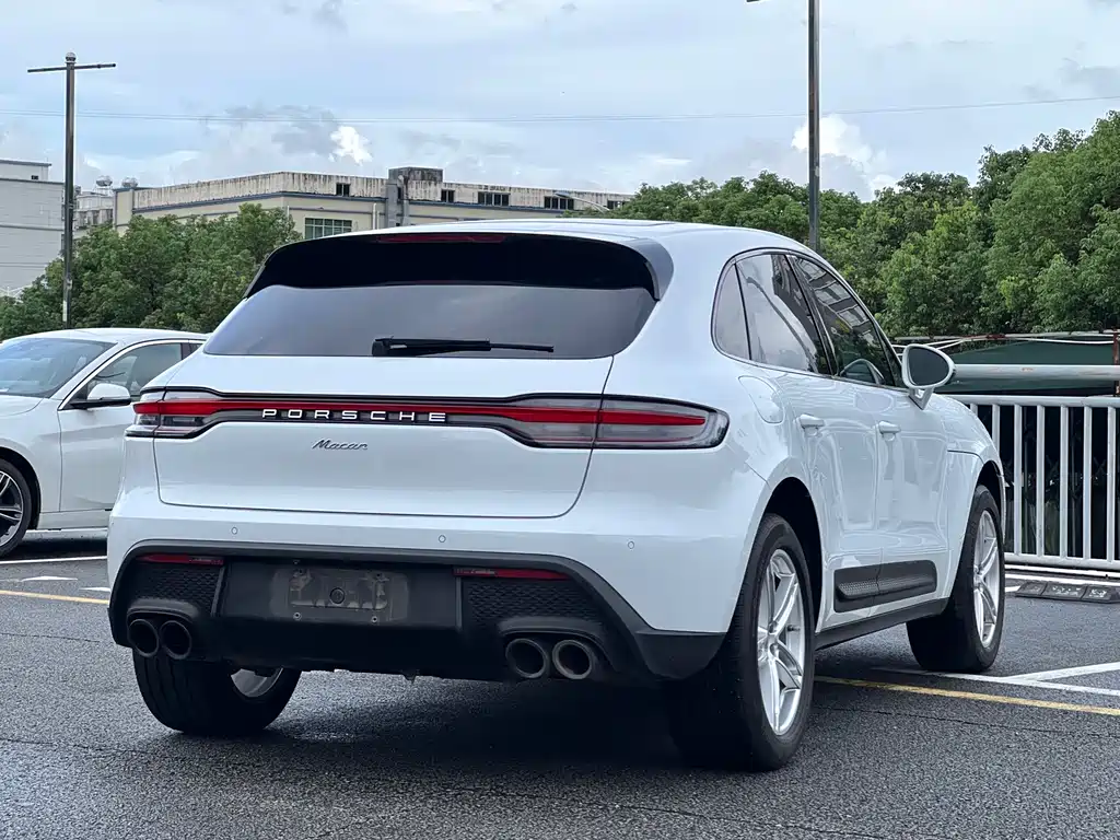 Porsche Macan 2023 — фото 10